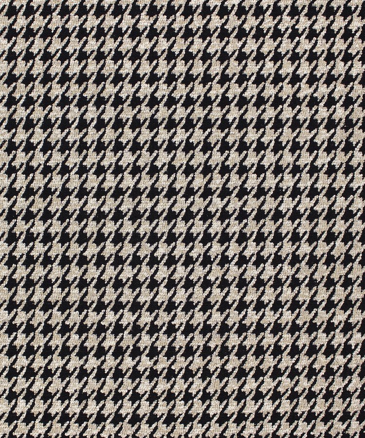 2558-99 M11881 Carob