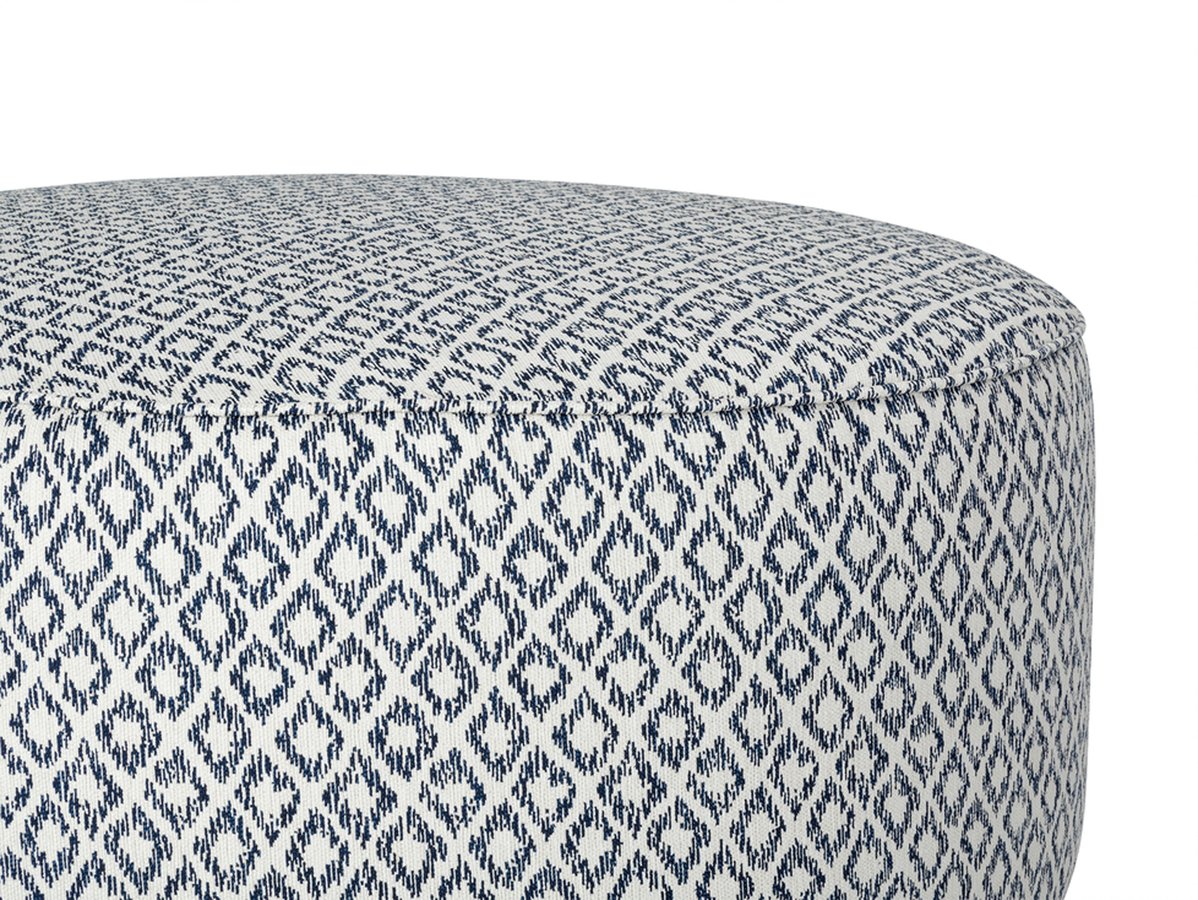 1912-500Q2 Olivia Ottoman Detail