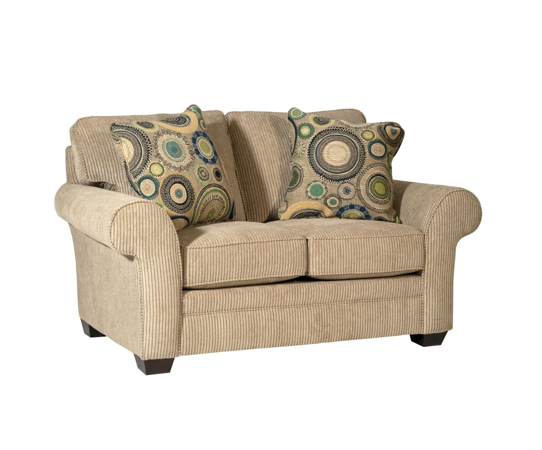 7902-1Q1 Loveseat Angle