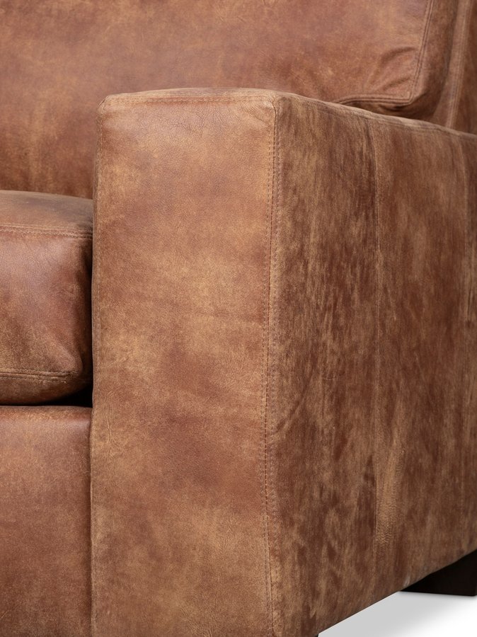 L2019-100Q1 Clark Loveseat Detail